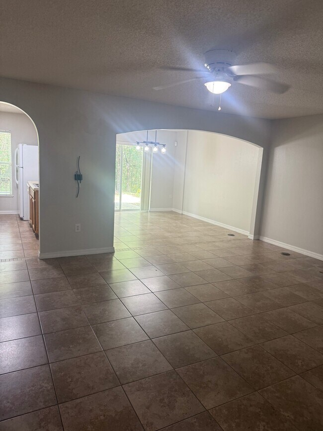 Foto del edificio - 2714 Merrieweather Ln