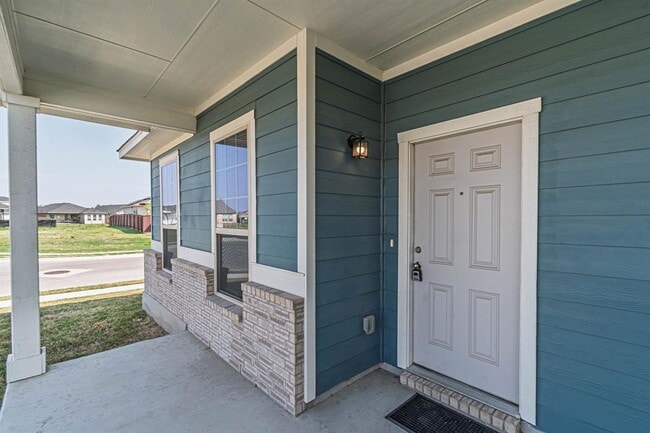 Building Photo - 384 Witchhazel Way