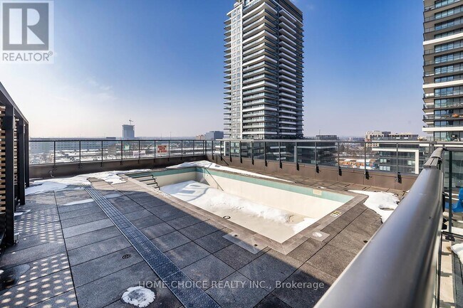 Photo du bâtiment - 1480 Bayly St