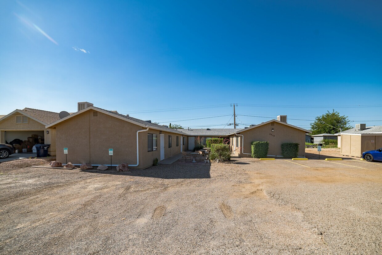 2310 E Jagerson Ave Unit C, Kingman, AZ 86409 Apartments in Kingman