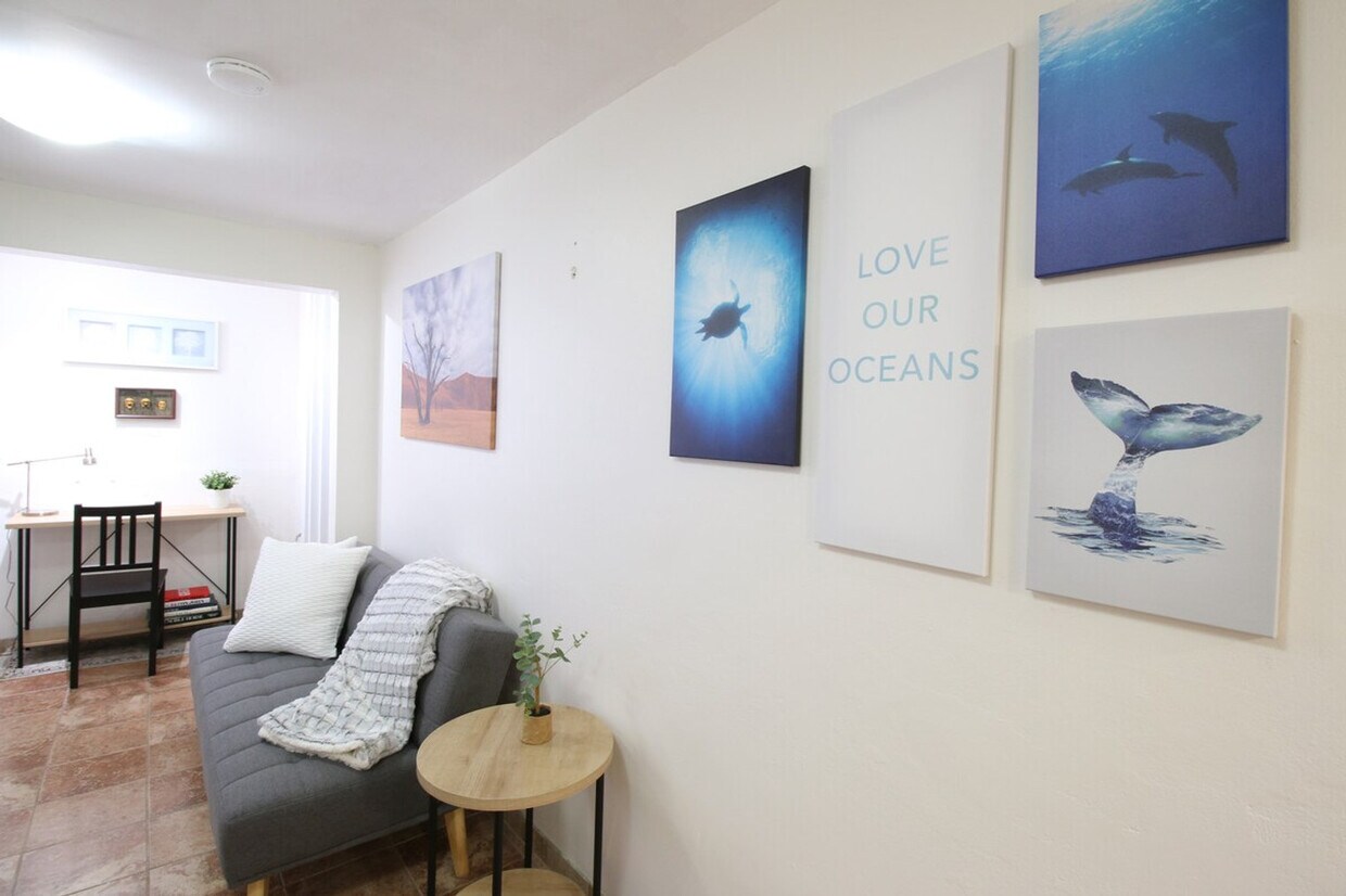 Foto principal - 2430 Alki Ave SW