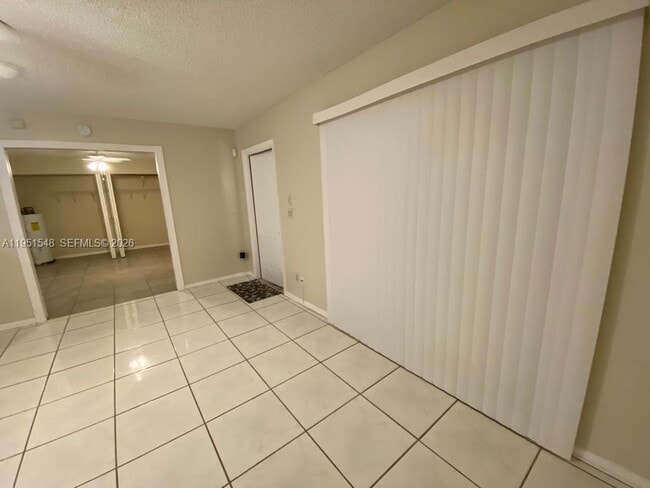 Building Photo - 629 Executive Center Dr