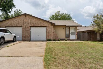 Building Photo - 3807 Bradfred St