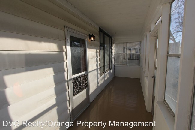 Building Photo - 2707 S 20th St