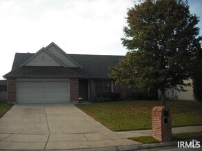 Building Photo - 3809 Pine Needle Pointe