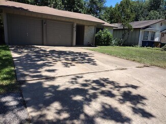 Building Photo - 4418 Dove Dr