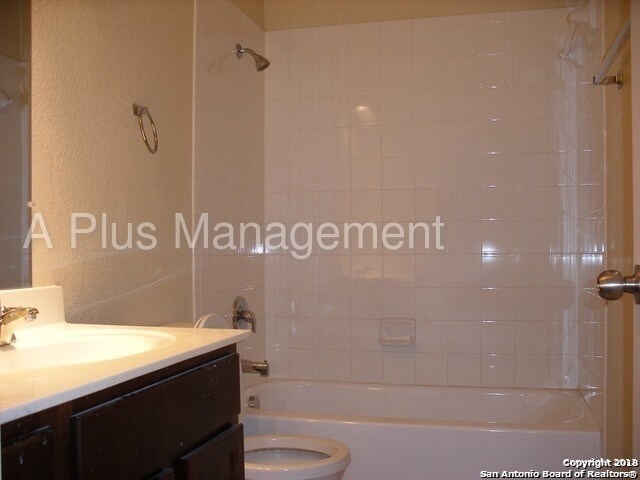 Building Photo - 1319 Lotus Walk