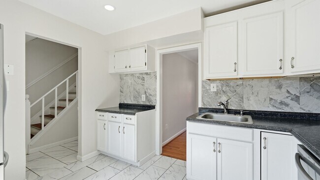 Foto del edificio - 1338 Redbud Ct