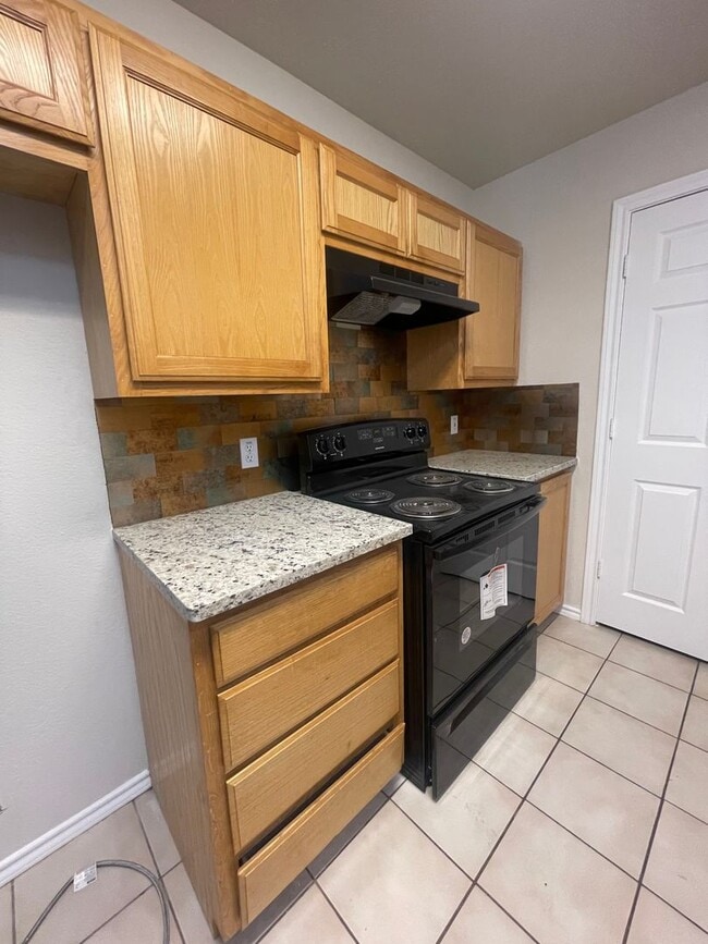 Foto del edificio - House For Lease In Old Granbury Estates 3 ...