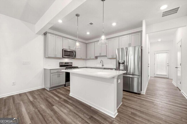 Foto del edificio - 1641 Winpost Ln NW