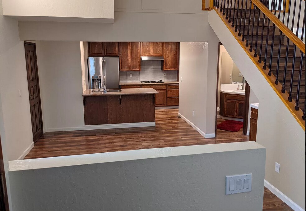 Building Photo - 4008 Millbrook Ln