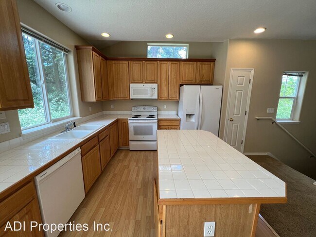 Building Photo - 3 br, 2.5 bath House - 20010 S Hoodview Ct.