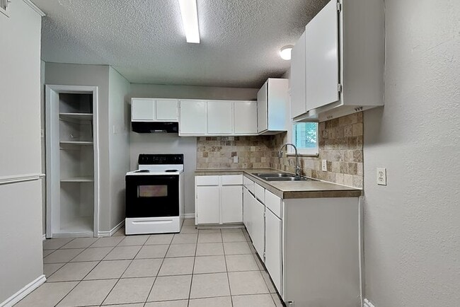 Foto del edificio - 11211 Ulloa Ln