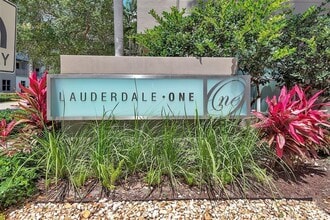 Building Photo - 2421 NE 65th St