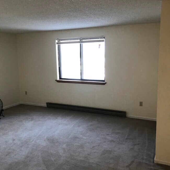 Building Photo - 6495 Dysinger Rd