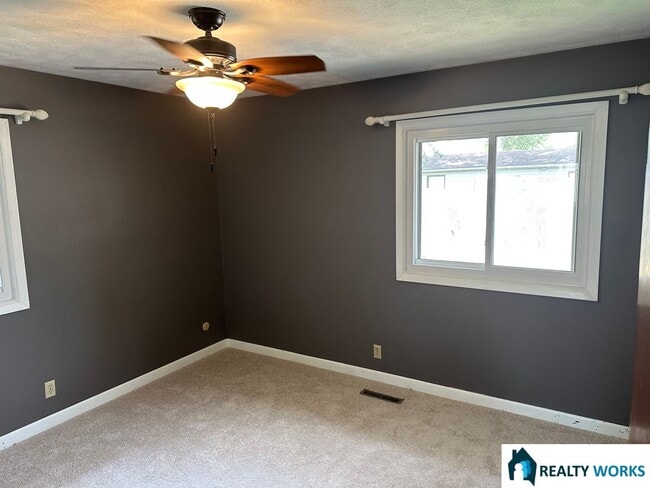 Building Photo - Charming 4 Bed Home