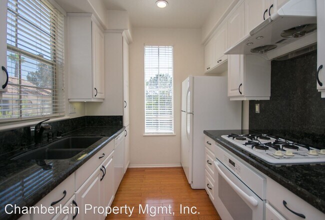 Building Photo - 2 br, 2 bath House - 3618 Bernwood Place #38
