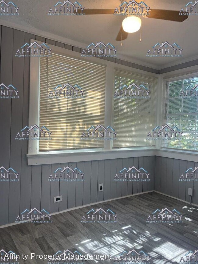 Building Photo - 2 br, 1 bath House - 1126 Brentwood Ave - ...
