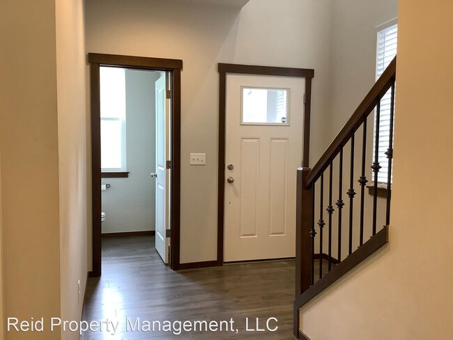 Building Photo - 3 br, 2.5 bath House - 5156 Sinclair Way