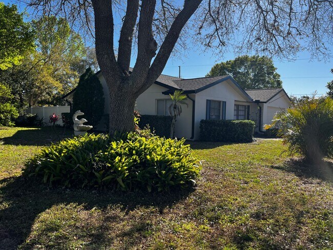 Foto del edificio - 1887 W Chapel Dr