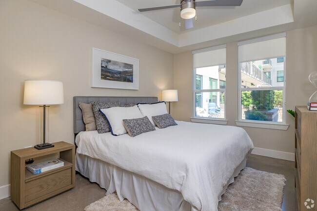Foto del edificio - Studio Steal: Reduced Rates + 1 Month Free!