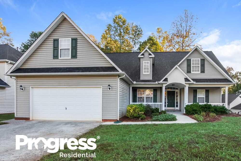 Foto principal - 4020 River Falls Dr