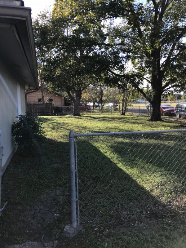 Building Photo - 5600 Tallow Tree Dr