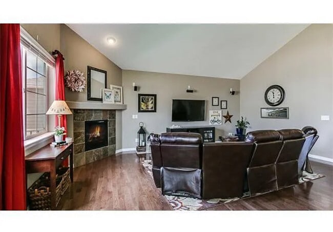 Building Photo - 15437 Coopers Hawk Ct