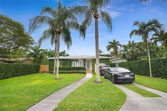 Foto del edificio - 860 NE 75th St