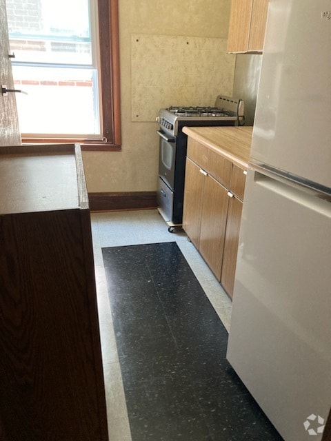 Building Photo - 227 Buckingham Pl