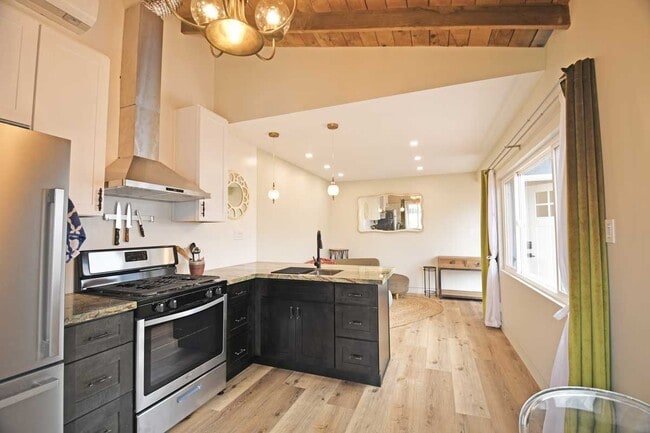 Building Photo - 117 Kenneth St