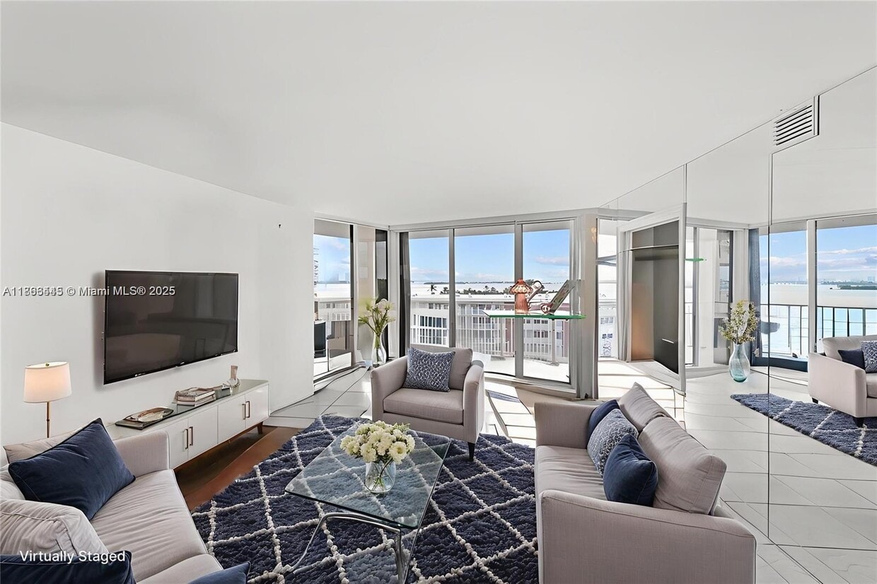 Foto principal - 4000 Towerside Terrace