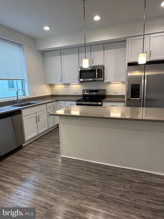 Foto del edificio - 3004 Birchview Walk
