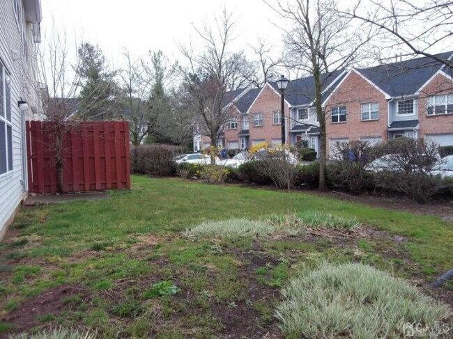 Building Photo - 265 Shady Oak Ct