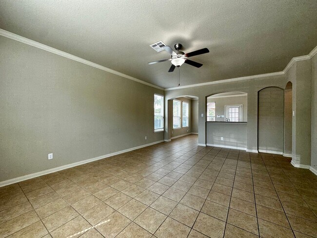 Foto del edificio - 4 Bd / 4.5 Ba Townhouse Minutes from Baylo...
