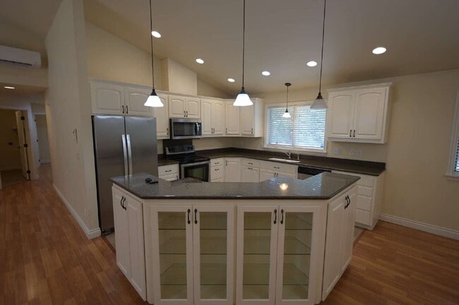 Building Photo - 3 bed 2 bath in Sequim