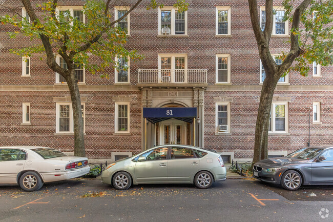 Entrance - 81-87 Columbia Heights