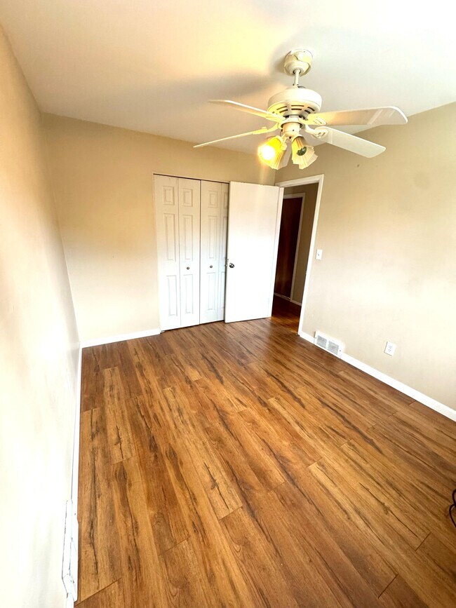 Foto del edificio - 29415 Cunningham Dr