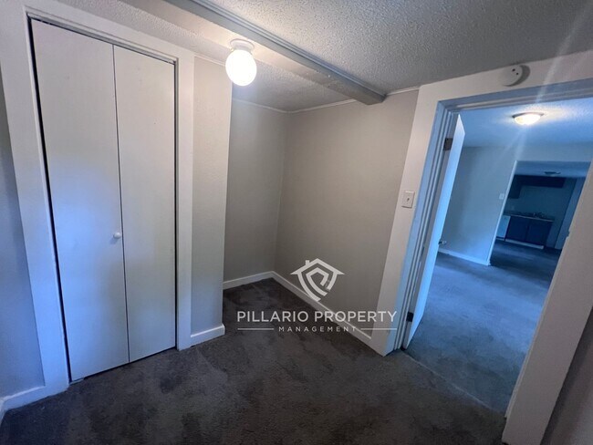 Building Photo - MOVE IN SPECIAL!!  Updated 2 Bedroom 1 Bat...