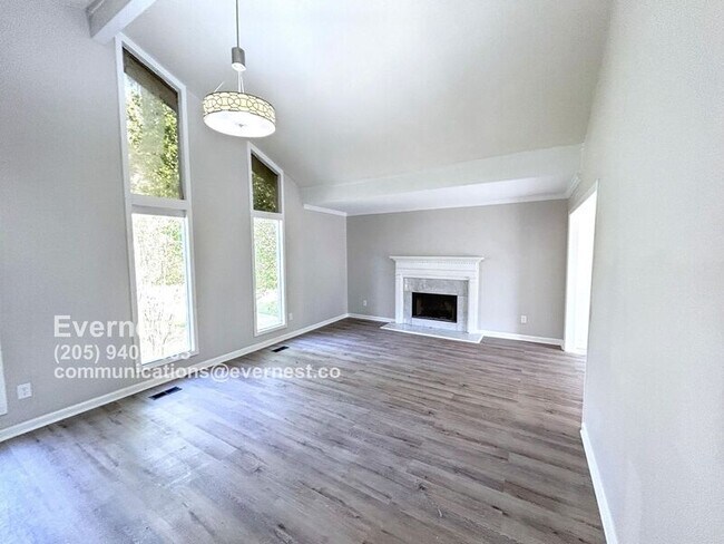 Foto del edificio - 1226 Thompson Rd