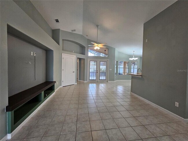 Foto del edificio - 15230 Markham Dr
