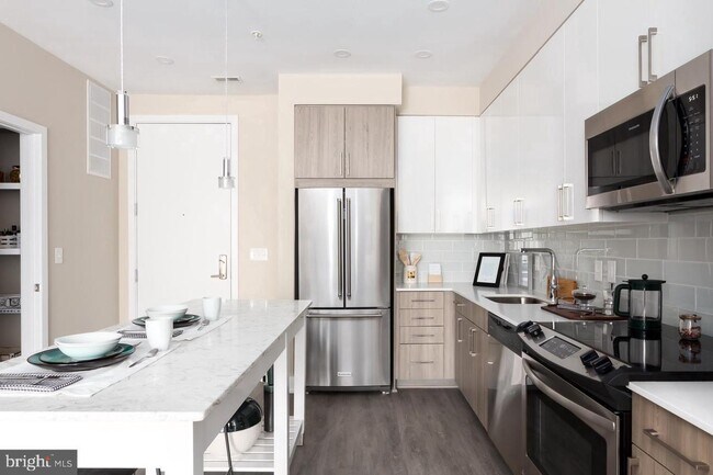 Foto del edificio - 145 Riverhaven Dr