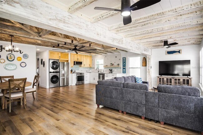 Foto del edificio - 3179 Sea Grape Dr