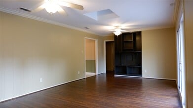 Building Photo - 10514 Haddington Dr
