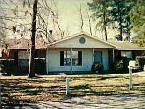 Primary Photo - Brick home in Greenhurst Subdivision