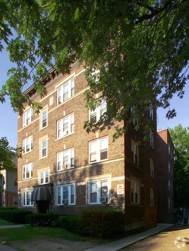 Building Photo - Springfield Gardens