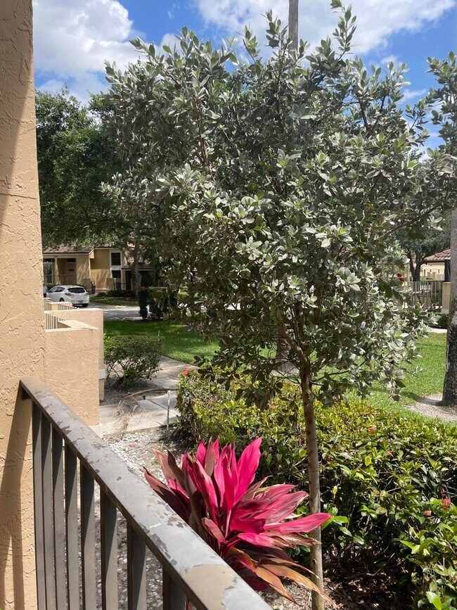Foto del edificio - 579 Prestwick Cir