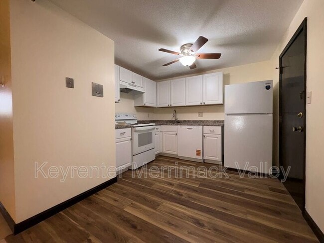 Photo - 700 Robbins Ave Apartment