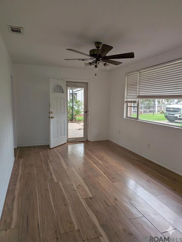 Building Photo - 235 Burgin Ave