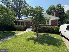 Building Photo - 9702 Singleton Dr